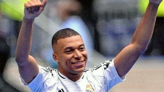 Ante una multitud, Mbappé fue presentado en el Real Madrid Ante una multitud, Mbappé fue presentado en el Real Madrid
