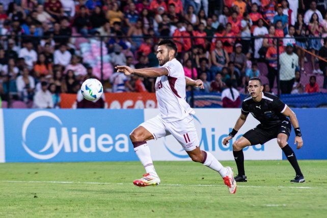 Salvio titular en Lanús.