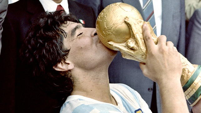 Los clubes sin techo le harán un homenaje a Maradona
