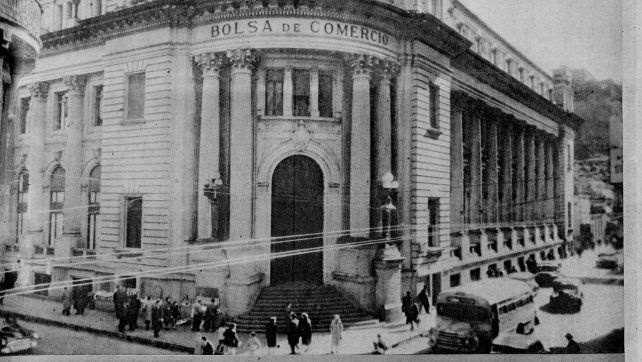 El histórico edificio de la Bolsa se inauguró en 1929. El proyecto del arquitecto Raúl R. Rivera fue seleccionado como ganador en una convocatoria pública