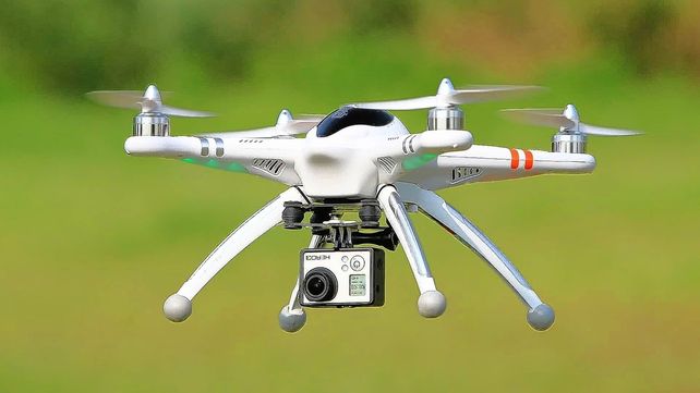 Vecinos de Villa California denuncian que de noche son observados por un drone 