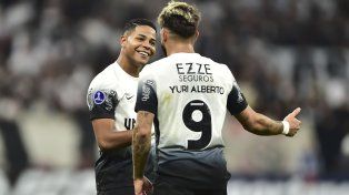 Corinthians goleó a Argentinos.