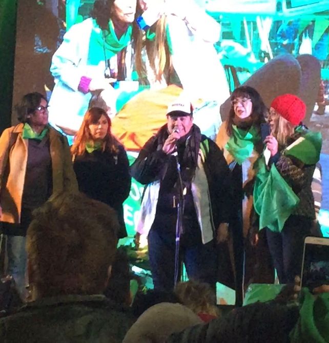 Joe Lemonge subió al escenario principal y apuntó contra la justicia entrerriana&nbsp;