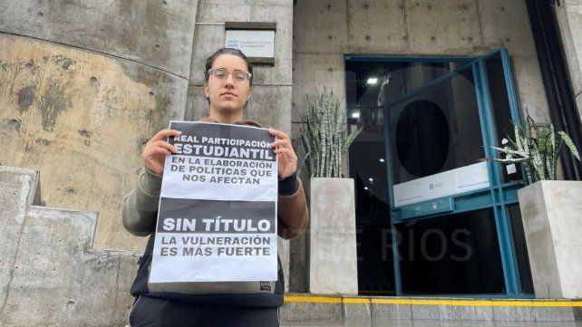 Ireí egresó de UNER y necesita su título para iniciar su trayecto profesional. Sin embargo
