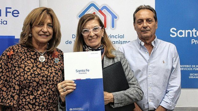 La ministra Frana firmó la escritura de la Csa de las Madres del Hospital Alassia