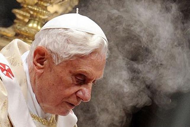 Benedicto XVI aseguró que renunció al papado en plena libertad