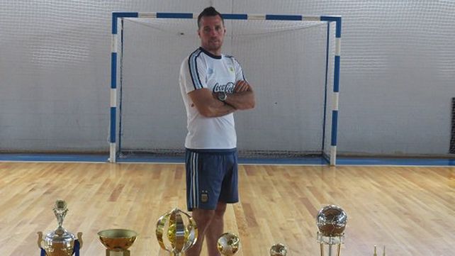 Diego Giustozzi entregó la lista de convocados para la Copa América