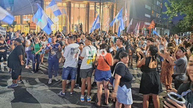 Dos cacerolazos contra Milei en una semana en Santa Fe