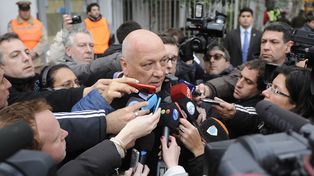 Bonfatti dijo que los incidentes de hoy en los supermercados los causaron delincuentes