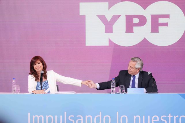 Cristina Kirchner y Alberto Fernández mantuvieron un largo encuentro en la Quinta de Olivos para analizar las medidas a tomar.