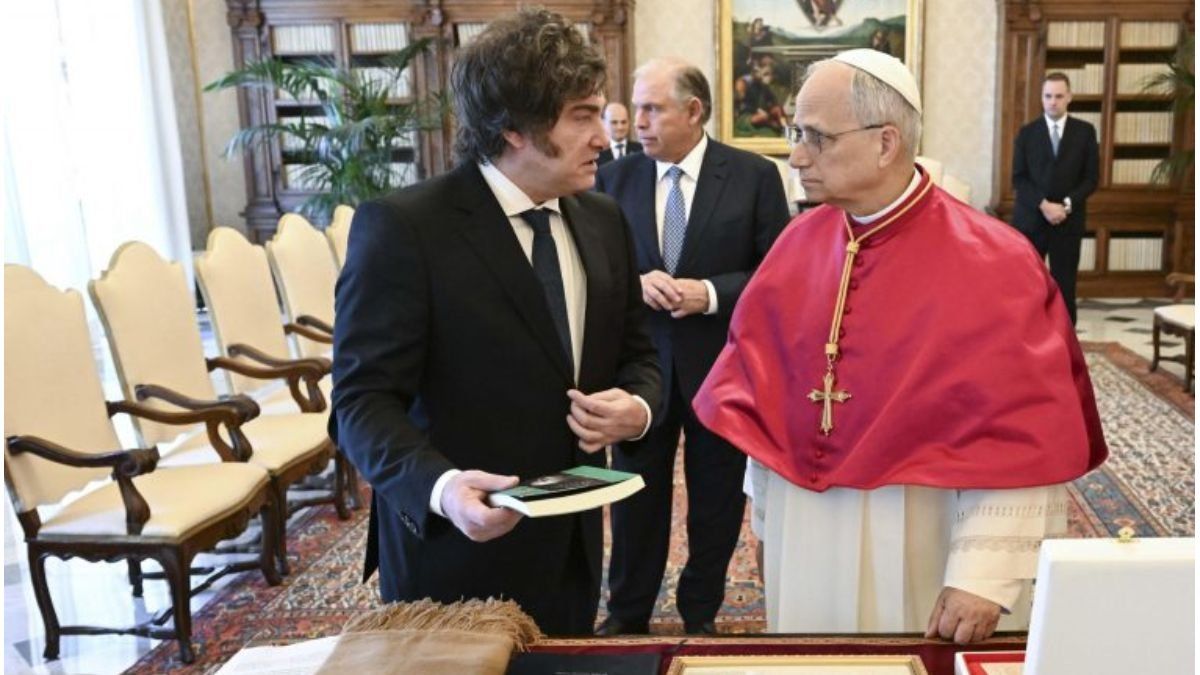 Milei sobre la salud del Papa León XIV: "Toda la Argentina le desea una pronta y completa recuperación"