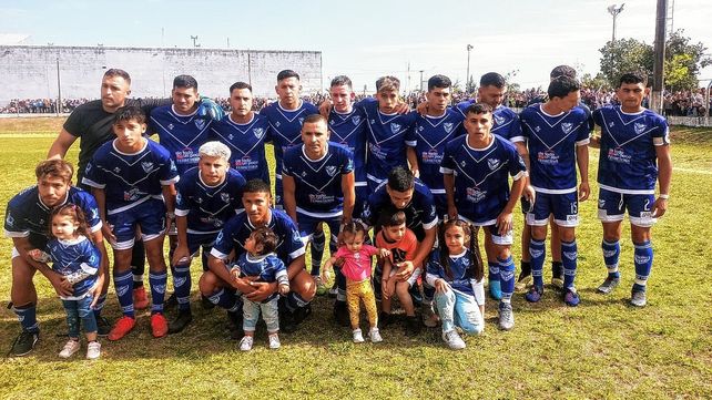El plantel de Sportivo Urquiza que salió campeón en la LPF. Foto Lautaro López