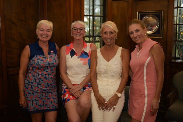 Silvia Sguera, Silvia Lehmann, Veronica Podruj y Ana Rufael.