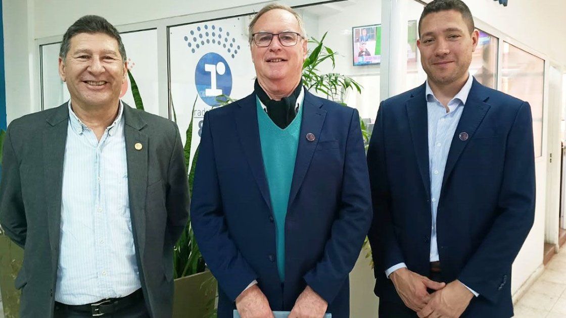 Maestros Mayores de Obras y Técnicos de Entre Ríos: 32 años de profesión. Su presidente, Hernán Schonfeld, el vicepresidente Daniel Ríos y el expresidente y actual asesor institucional Marcelo Galeano visitaron La Red Paraná (88.7)