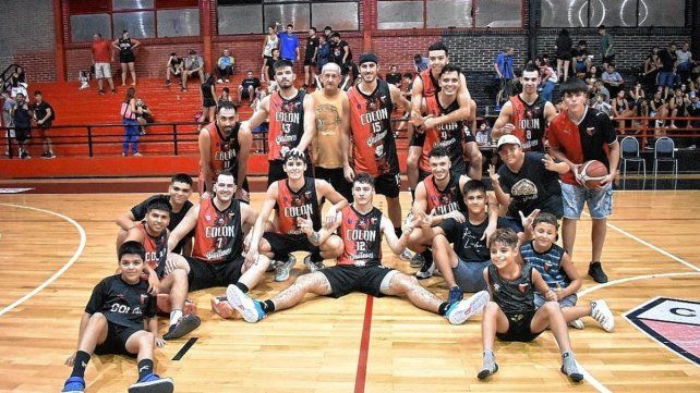 Colón cortó la mala racha ante Independiente (SdE) en el Roque Otrino