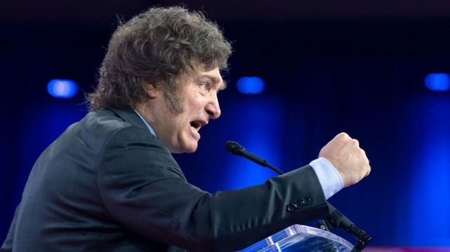 Milei celebró su primer éxito legislativo