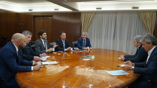 Pullaro, junto a los ministros Puccini, Olivares y Enrico, durante un encuentro con Luis Caputo realizado meses atrás.
