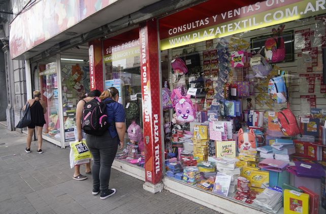 A buscar precios. La premisa es caminar y comparar