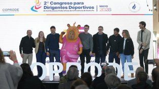 Pullaro cerró el segundo congreso de dirigentes deportivos en Santa Fe