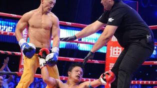 ¡A este luchador es imposible bajarlo!