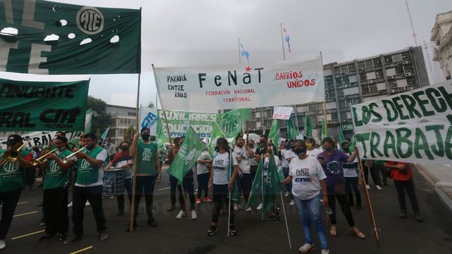 Trabajadores de ATE protestaron frente a la Casa de Giobierno por mejoras salariales