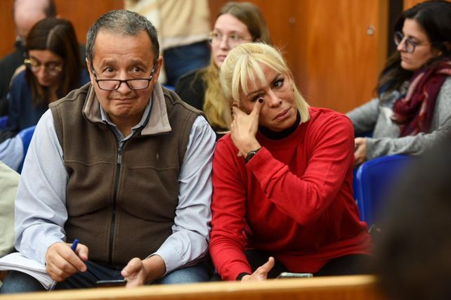 Mariana Ortigala presenció la lectura de la sentencia junto al diputado provincial Carlos del Frade.