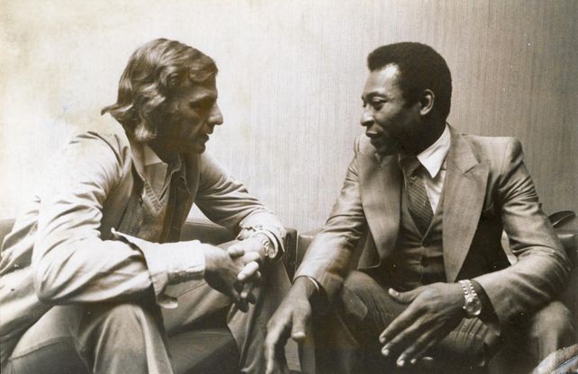 Menotti y Pelé, en un encuentro histórico.