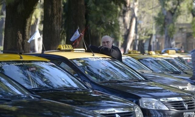 vencimiento. Las cámaras y gremio de los taxistas insistieron en remarcar la difícil situación económica y social.
