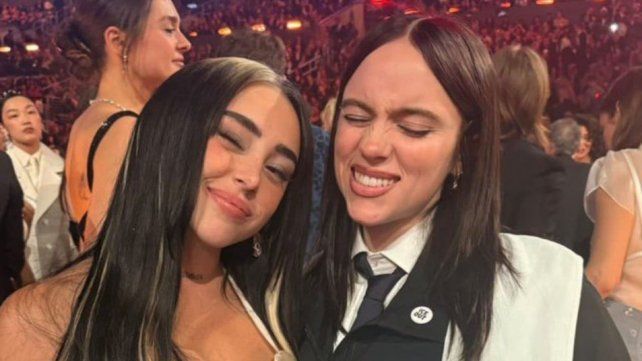 Nicki Nicole y Billie Eilish conversaron durante los premios Grammy de este domingo.