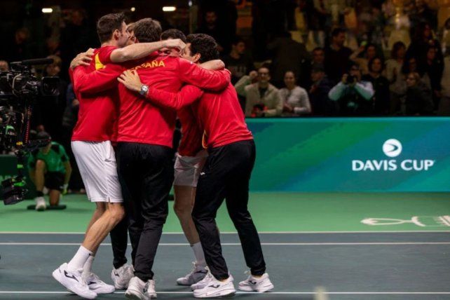 España enfrentará al anfitrión Italia en la final de la Copa Davis