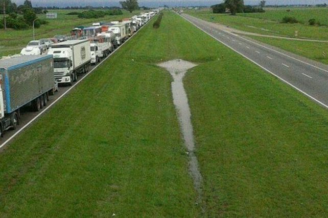 La autopista Buenos Aires-Rosario fue habilitada con precaución