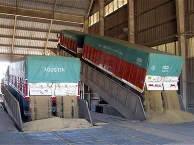Tragedia en la playa de camiones de una agroexportadora de Puerto San Martín