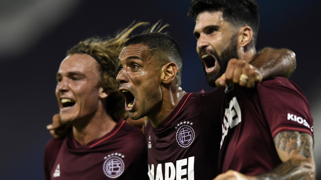 Lanús se quiere aprovechar del irregular Sarmiento