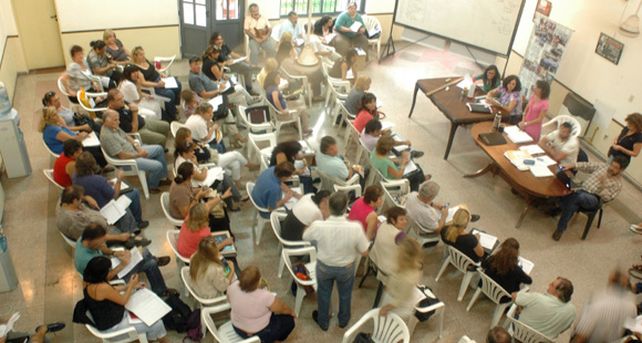 El gobierno espera que los docentes recapaciten y acepten la mejora salarial