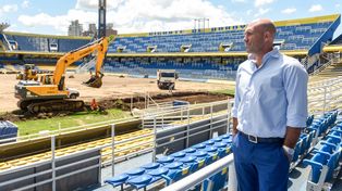 Gonzalo Bellos, presidente de Central, y de fondo las obras de un Gigante que ya luce otra fisonomía.