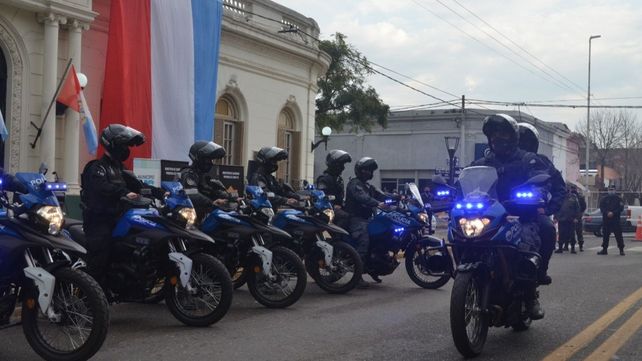 El departamento Constitución recibió ocho motos policiales para distintas localidades.