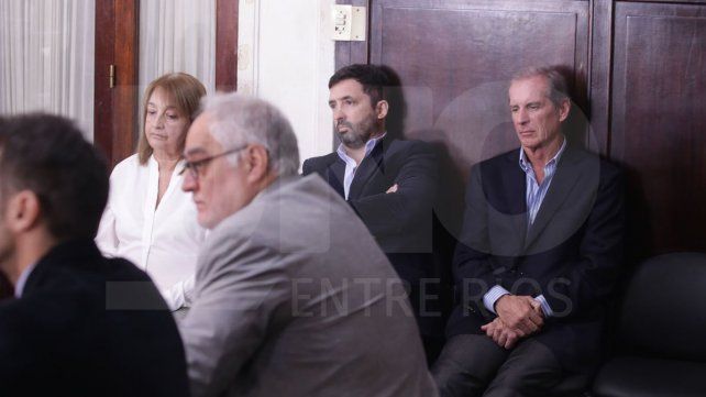 Ibañez fue absuelta (izq.)