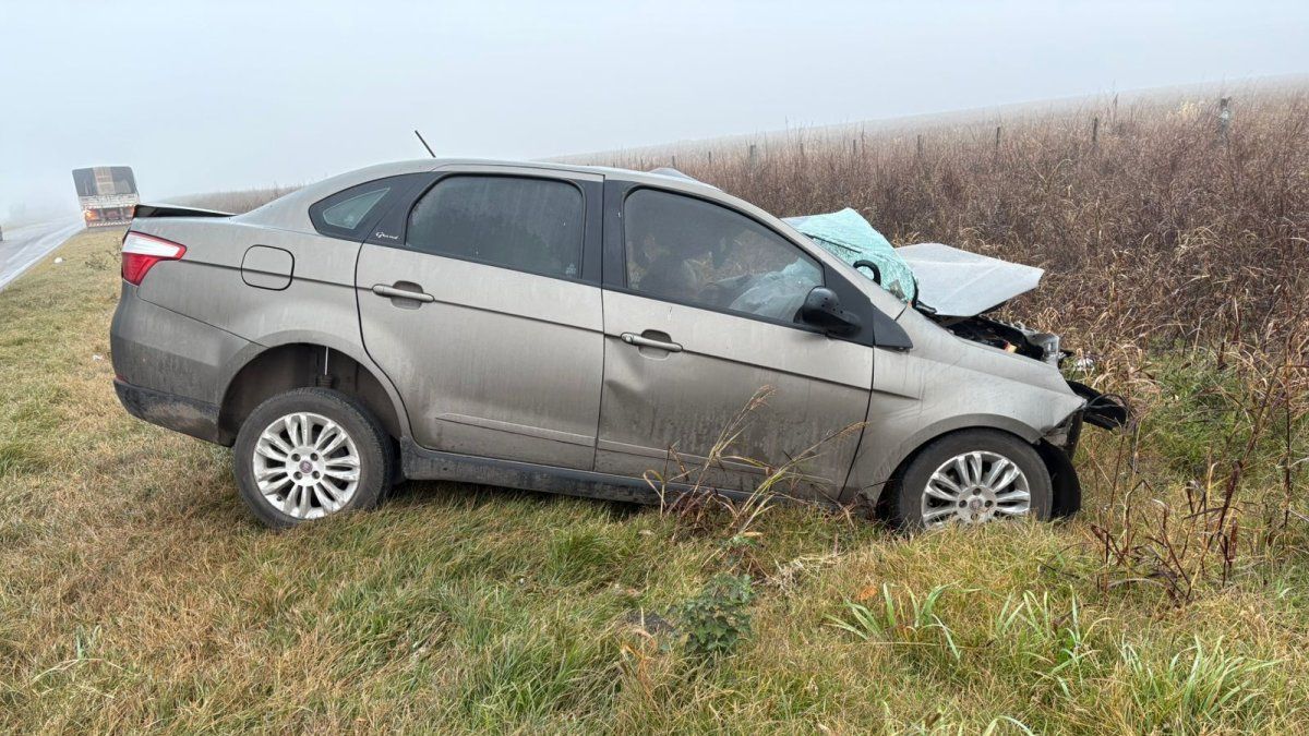 Un automovilista murió tras un choque contra un camión en el Camino de la Cremería