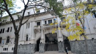 El gobierno le contestó a los jueces, abogados y académicos