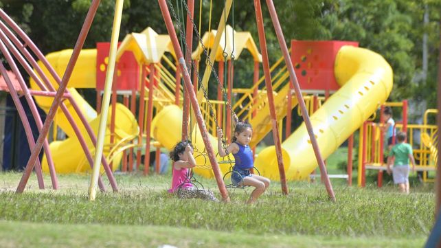 Tras días inestables climatológicamente, muchas familias salieron de sus casas a disfrutar del aire libre
