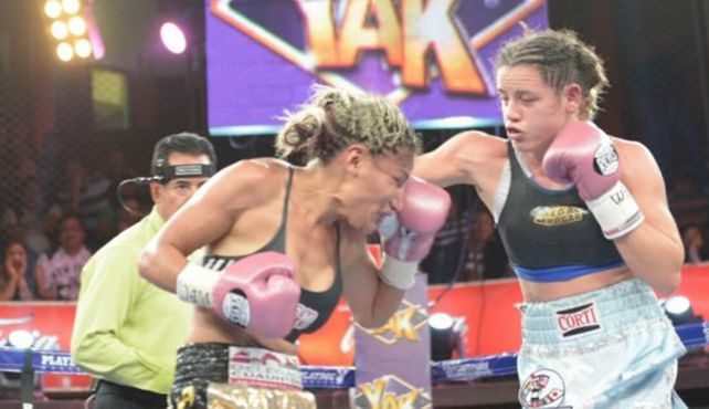 Derechazo.Daniela Bermúdez estuvo muy concentrada y sacó adelante una pelea difícil ante Juárez.