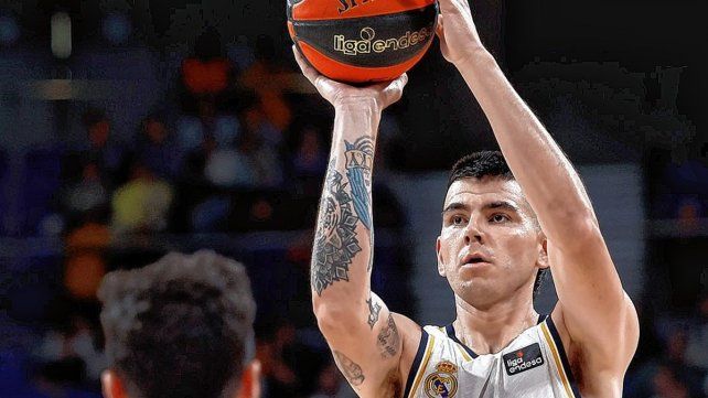 El santiagueño aportó su cuota en la victoria de Real Madrid sobre Palencia.