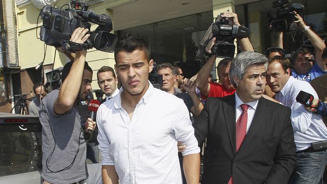 Alexis Zárate y su abogado durante el proceso judicial.&nbsp;