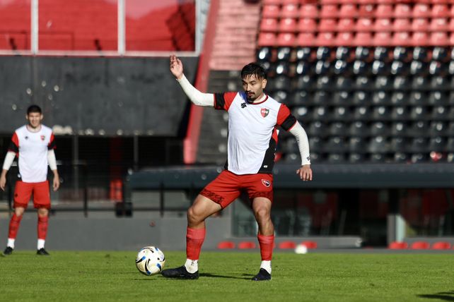 Rodrigo Herrera actuará en el mediocampo de los titulares de Newells ante Sportivo Las Parejas.
