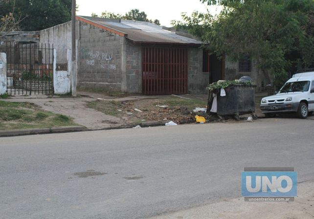 Sicario. El asesino pasó dos veces por el mismo lugar: primero mató a Troncoso y luego hirió a un chico. Foto UNO/Juan Ignacio Pereira