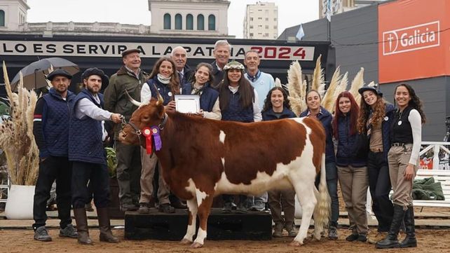 El 2024 marcará un hito en la investigación universitaria porque comenzarán a estudiar la evaluación del vigor híbrido en el cruzamiento de la raza Angus y Bovino Criollo argentino patagónico