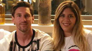 María Sol y Lionel. La hermana del crack rosarino prometió y cumplió: Argentina ganó la Copa del Mundo y ella se tatuó la imagen del trofeo.