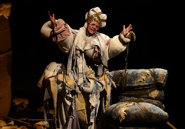 “Bufón” en el ciclo Mujeres al Rosa