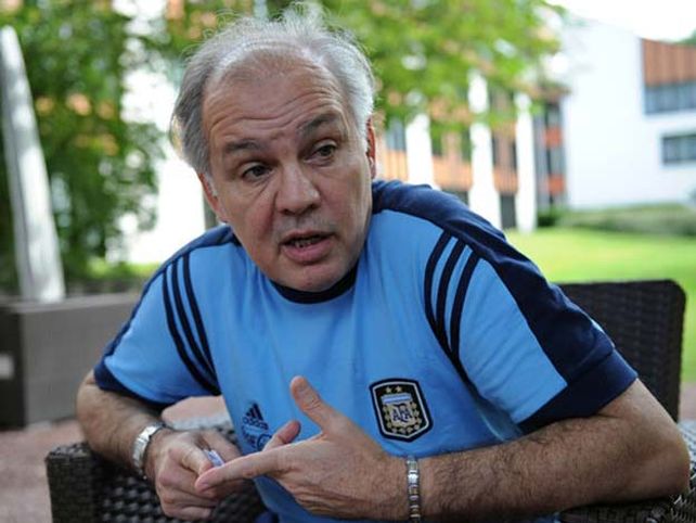 Pachorra le cerró la puerta en la cara a Tevez