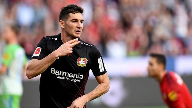 El Bayer Leverkusen presiona para cobrar el pase de Lucas Alario